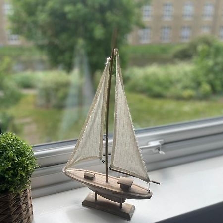 Canal Side Retreat - 2 Bedroom Apartment Heybridge  Buitenkant foto