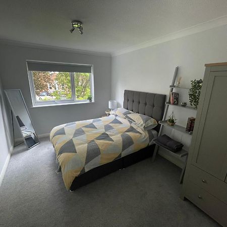 Canal Side Retreat - 2 Bedroom Apartment Heybridge  Kamer foto