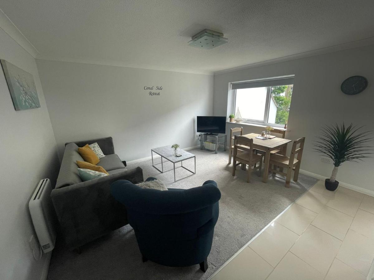 Canal Side Retreat - 2 Bedroom Apartment Heybridge  Buitenkant foto